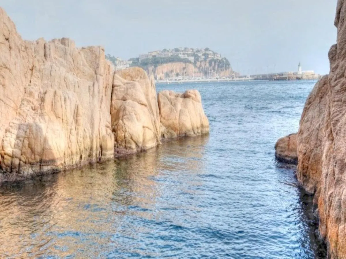 Club De Mar Apto Frente Al Mar Para 6 Pax C16044 Sant Feliu de Guixols Spain